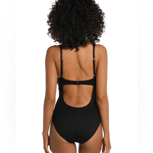 NWT La Blanca Island Goddess Twist Keyhole One Piece One Pieces